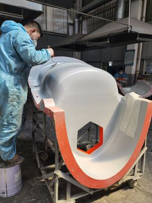 Специализированный корпус грузовика из высокой прочности ФРП идеально подходит для специализированных транспортных проектов и требовательных условий эксплуатации