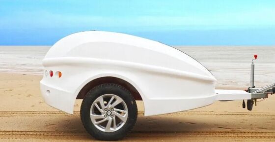 Корпус легкого путевого прицепа, корпус каравана из формованного ПФР в одном куске